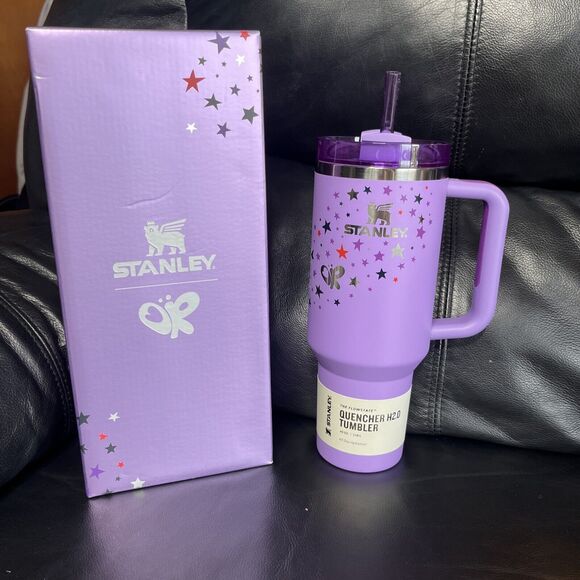 Stanley X Olivia Rodrigo Quencher H2.0 40oz Tumbler - Picture 2 of 10